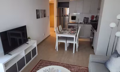 Modern 2BR /5MIN walk to Metro & Festival Mall!