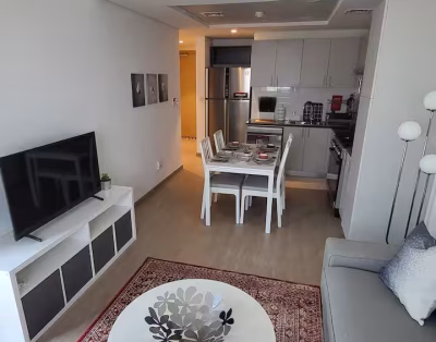 Modern 2BR /5MIN walk to Metro & Festival Mall!